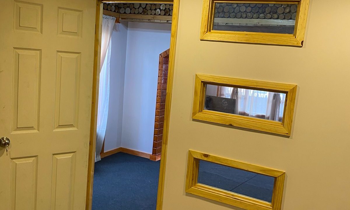 1748041708717