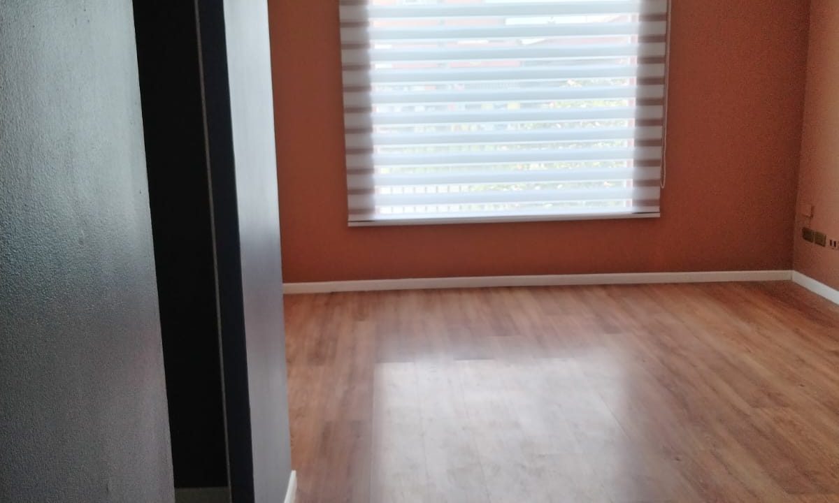1748098253325
